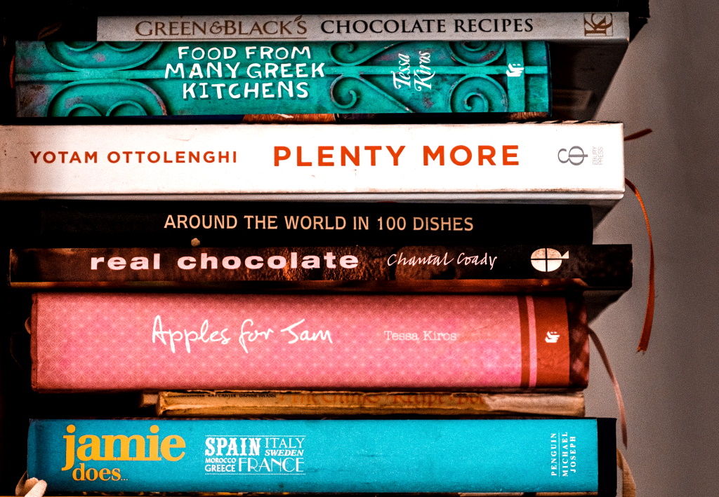 10 Steps to Create and Sell Fundraising Cookbooks